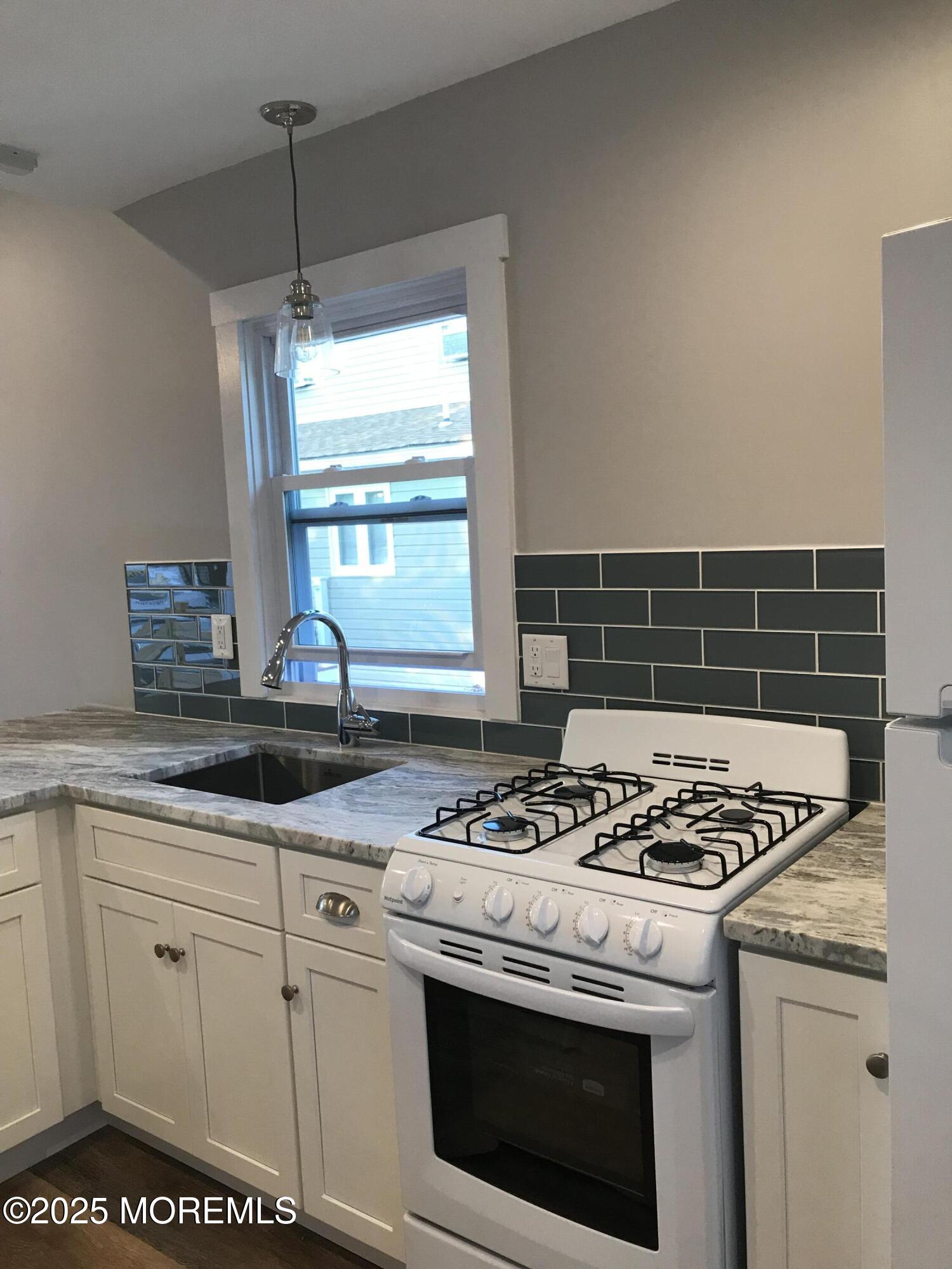 36 A Center Avenue, Unit 36A Keansburg, NJ 07734 - Photo 8 of 20 Kitchen