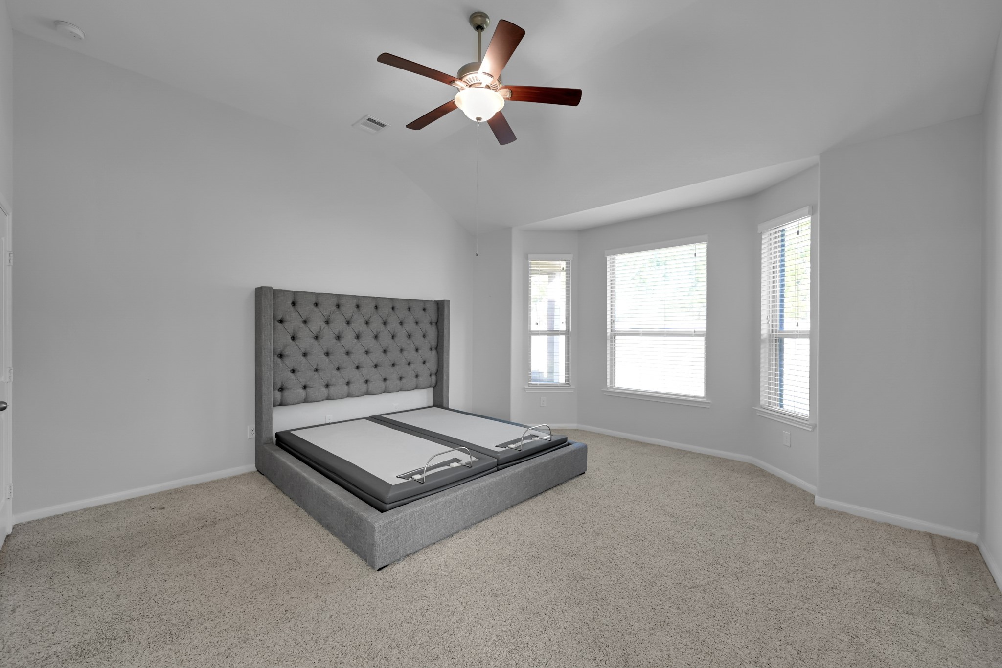 31851 Chapel Rock Lane Spring, TX 77386 - Photo 18 of 50 a living room with furniture and a chandelier