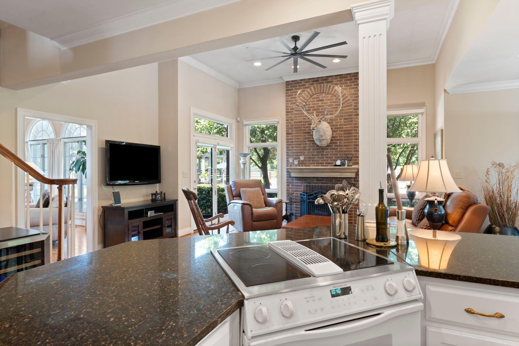 3905 North Cleveland Road Lexington, KY 40516 - Photo 41 of 188 79_F2008356