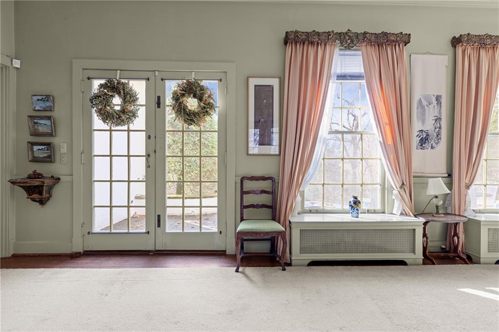 804 Persimmon Road Sewickley, PA 15143 - Photo 4 of 43 a living room with furniture and a large window