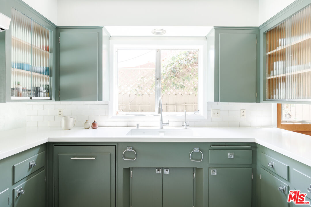 4110 Pine Avenue Long Beach, CA 90807 - Photo 17 of 42