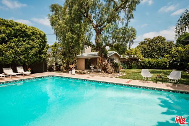 $1,950,000 | 4110 Pine Avenue, Long Beach, CA 90807