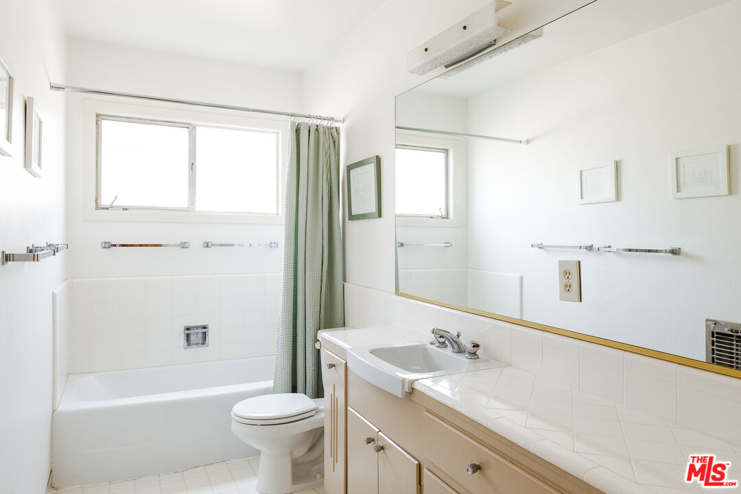 4110 Pine Avenue Long Beach, CA 90807 - Photo 38 of 42