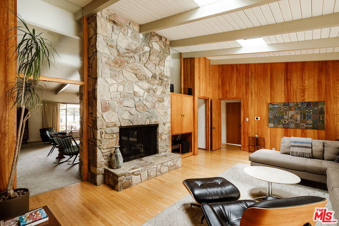 4110 Pine Avenue Long Beach, CA 90807 - Photo 4 of 42