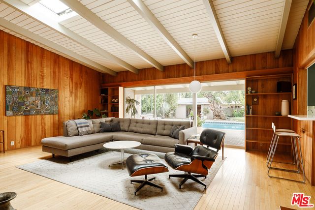 $1,950,000 | 4110 Pine Avenue, Long Beach, CA 90807