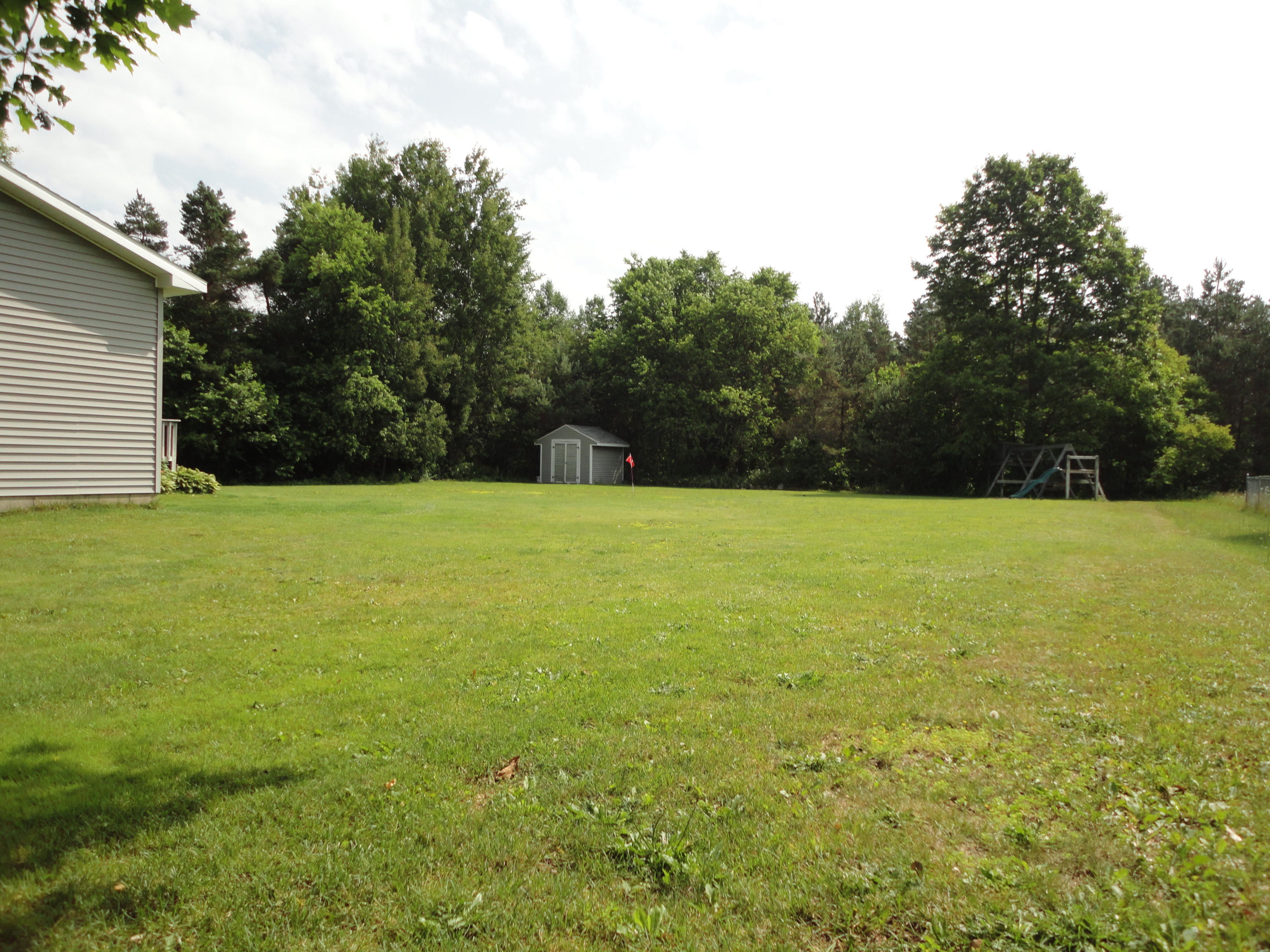 137 Old Colony Road Gaylord, MI 49735 - Photo 9 of 27 Gallery Image 9