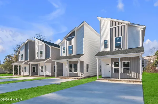 $274,000 | 423 Elcinoca Drive, Elizabeth City, NC 27909