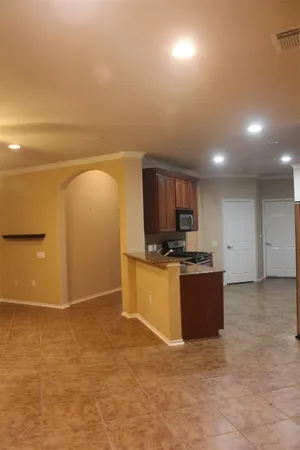 $2,400 | 111 West Kentwick Place, Conroe, TX 77384