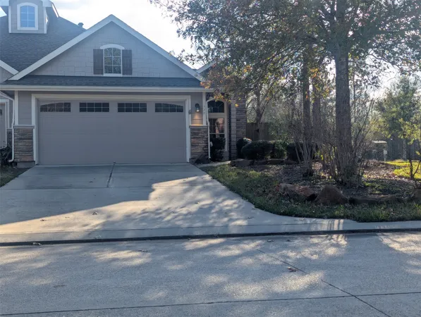 $2,400 | 111 West Kentwick Place, Conroe, TX 77384