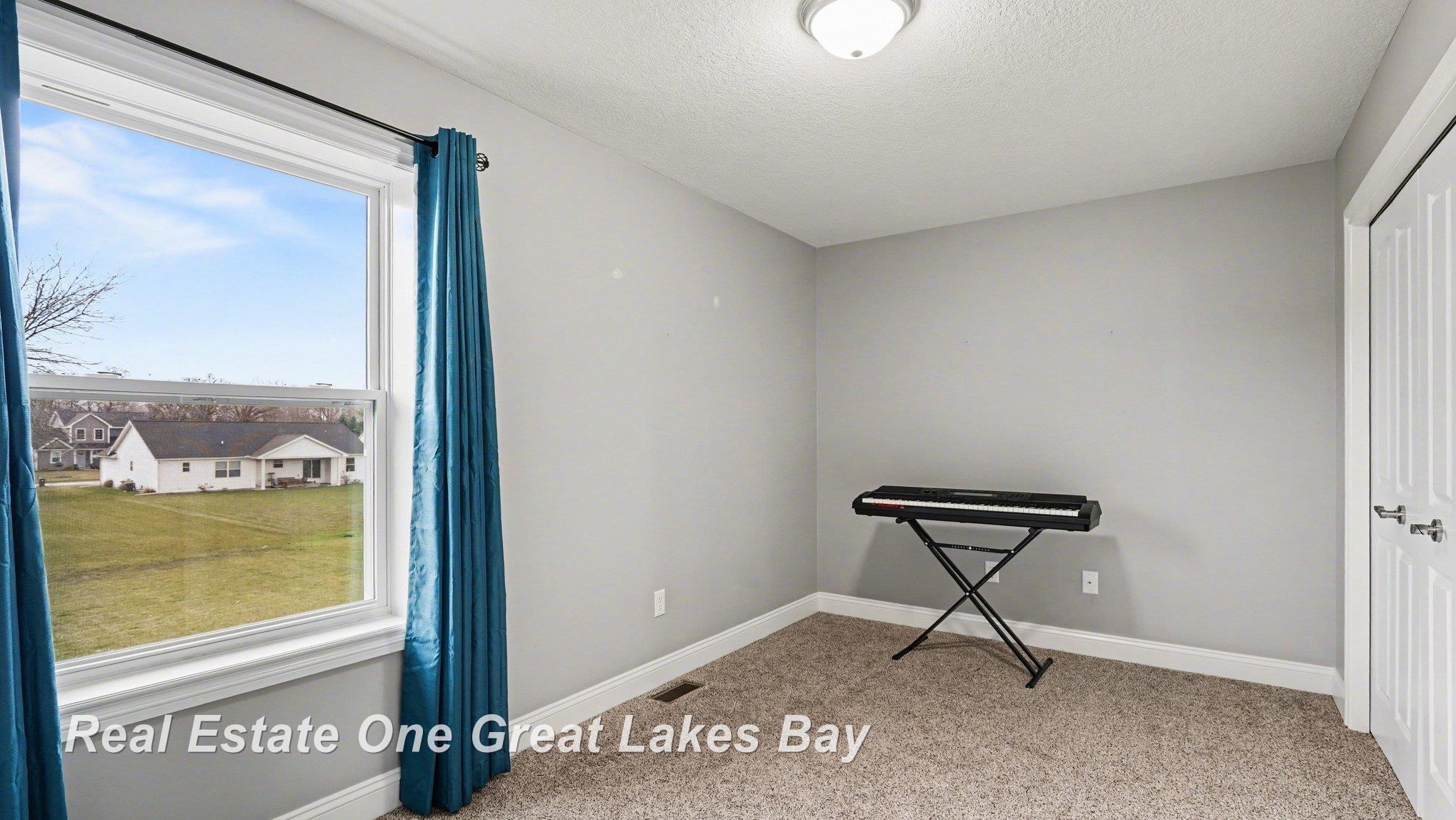 11480 Wilkinson Road Freeland, MI 48623 - Photo 15 of 26