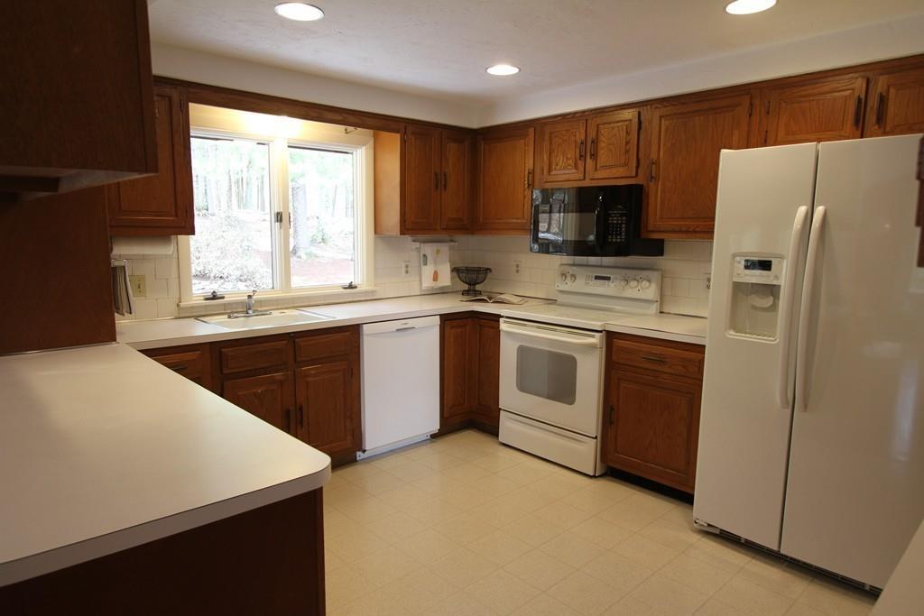 11 Woodpark Circle Lexington, MA 02421 - Photo 7 of 21