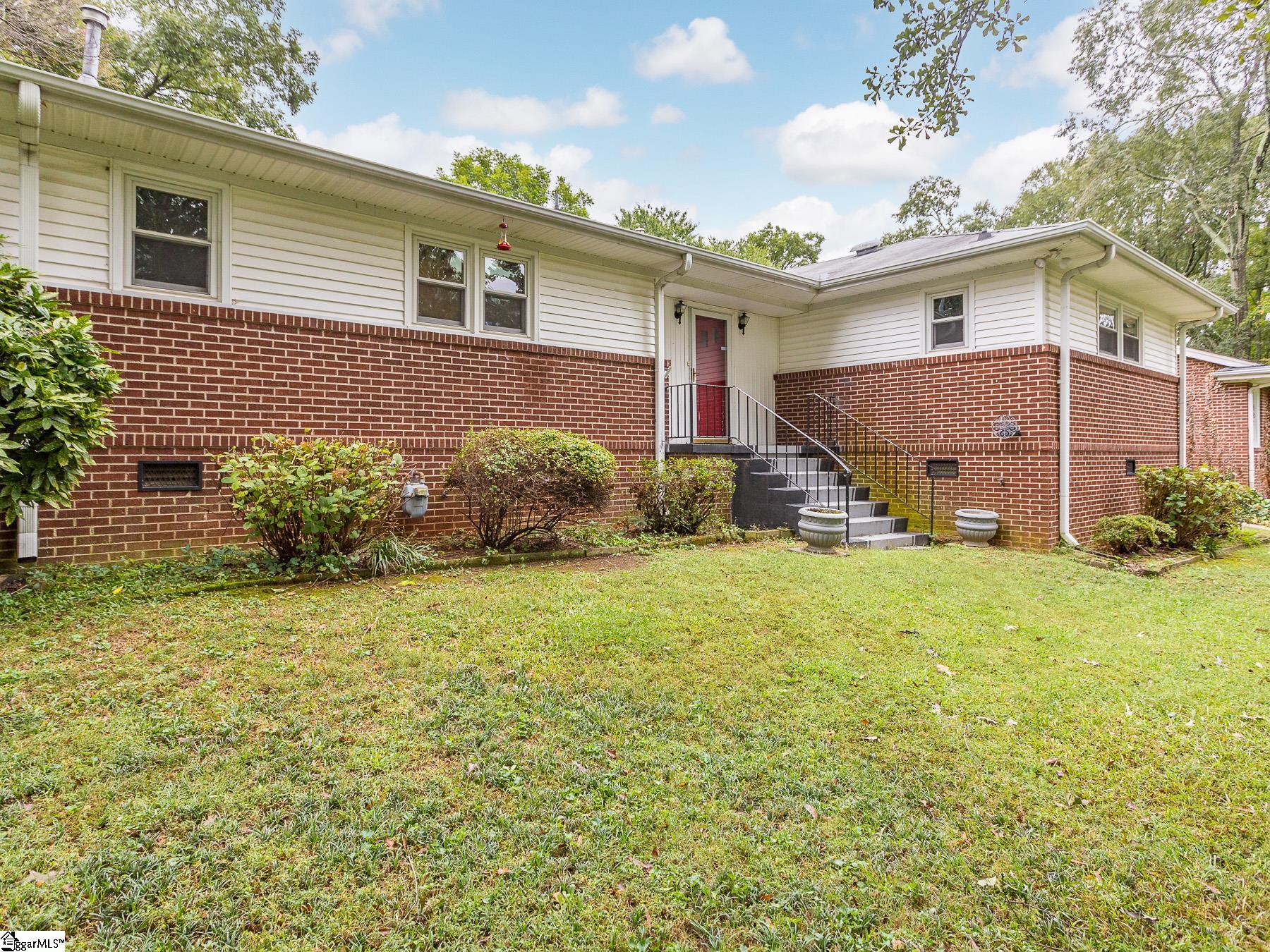 106 Green Street Greer, SC 29650 - Photo 2 of 23