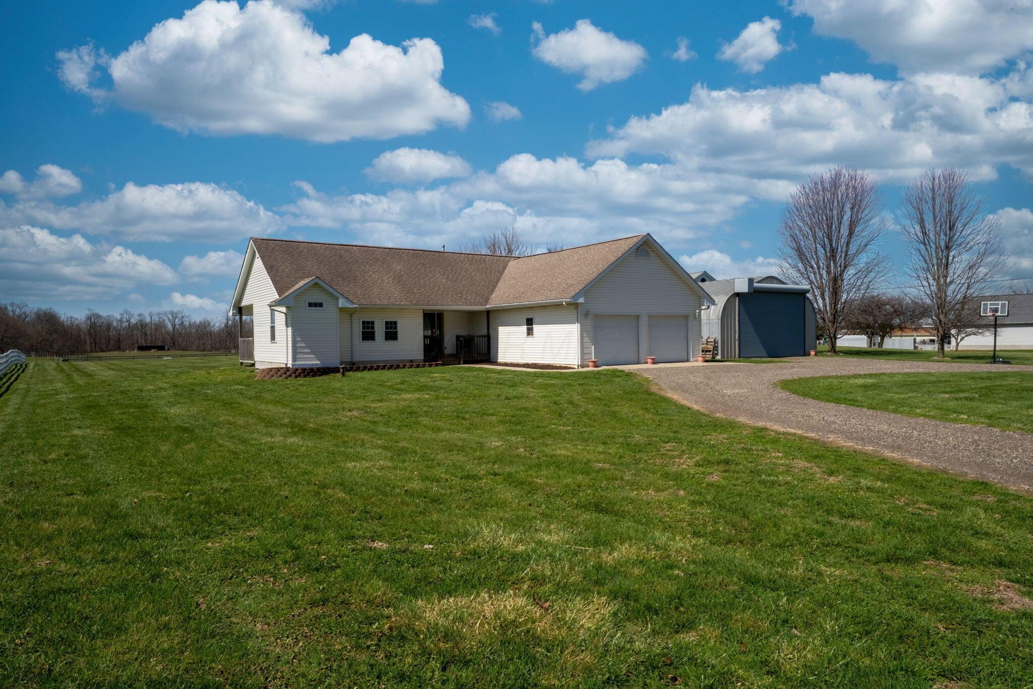 1687 Lake Drive Road Heath, OH 43056 - Photo 35 of 49 34-web-or-mls-DSC04686-HDR