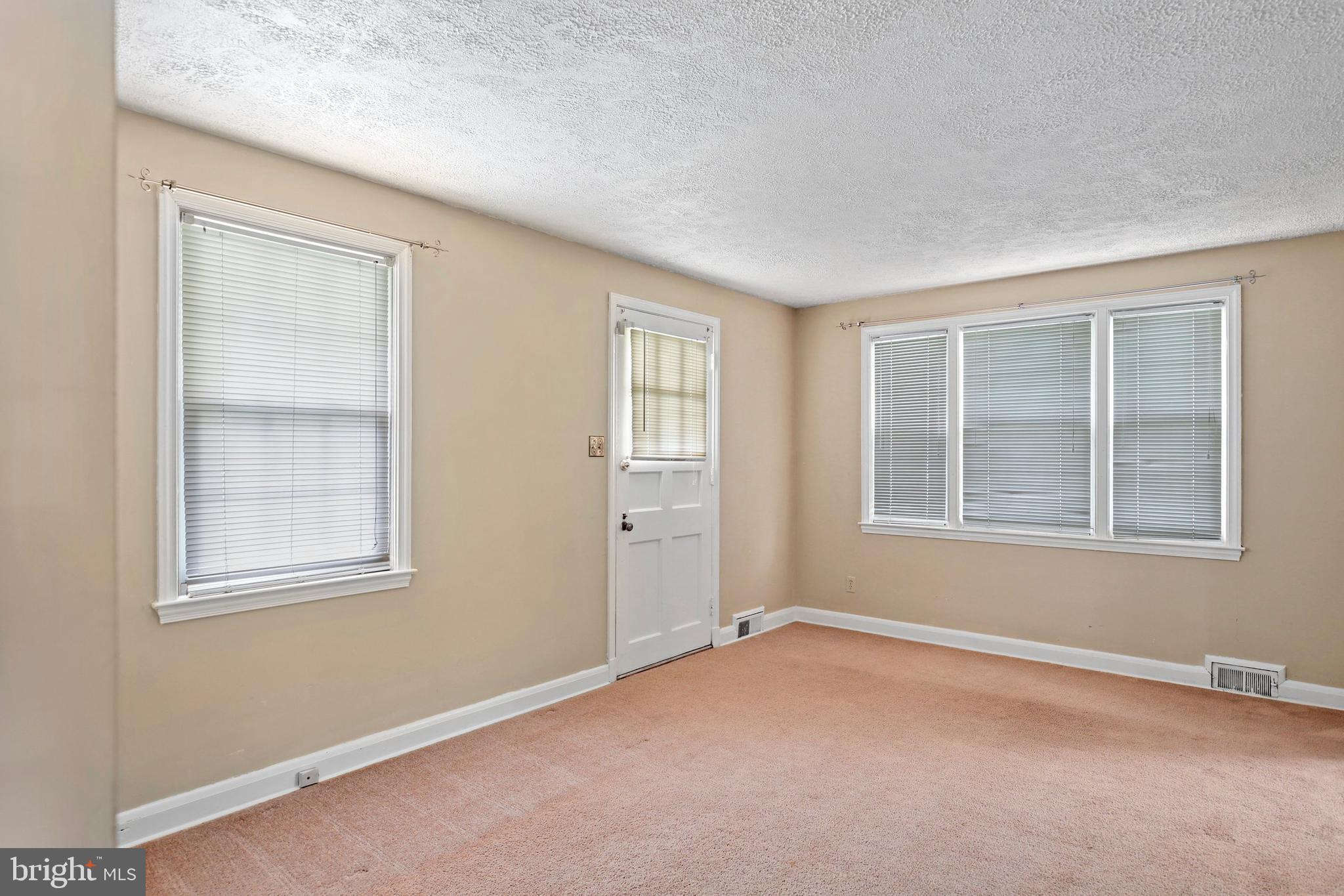7103 Liberty Road Baltimore, MD 21207 - Photo 16 of 35