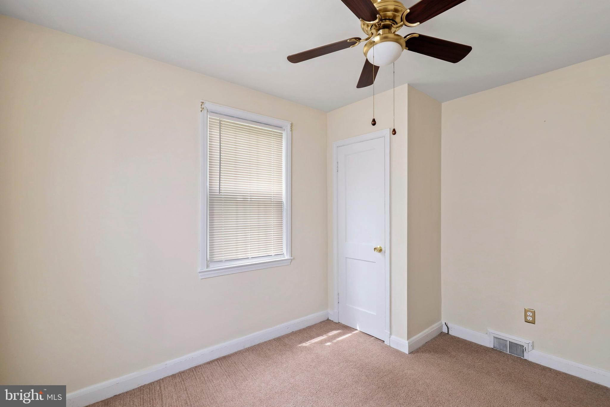 7103 Liberty Road Baltimore, MD 21207 - Photo 25 of 35