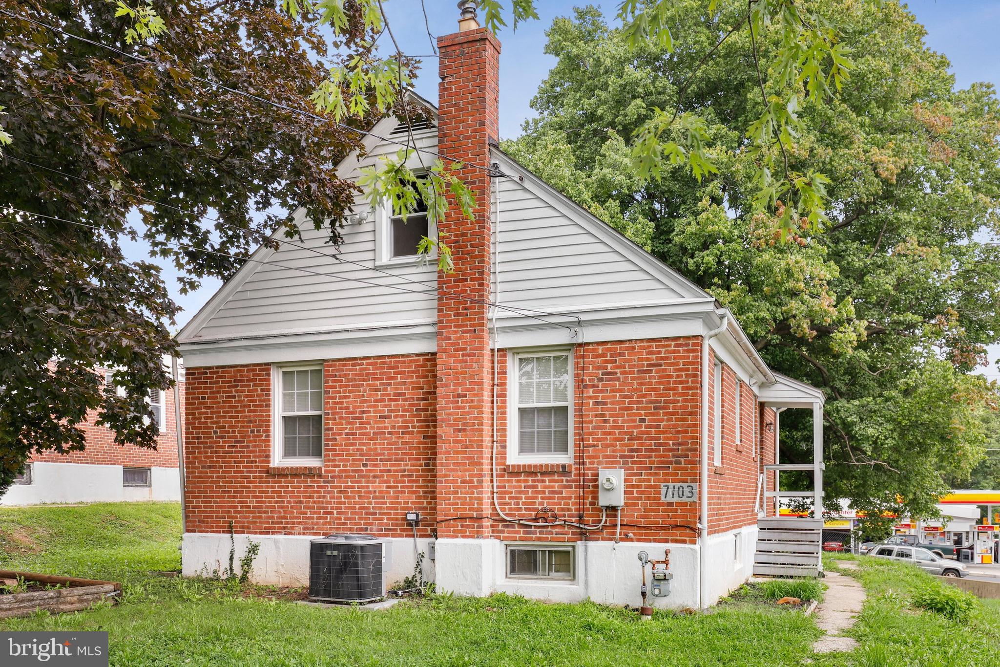 7103 Liberty Road Baltimore, MD 21207 - Photo 4 of 35