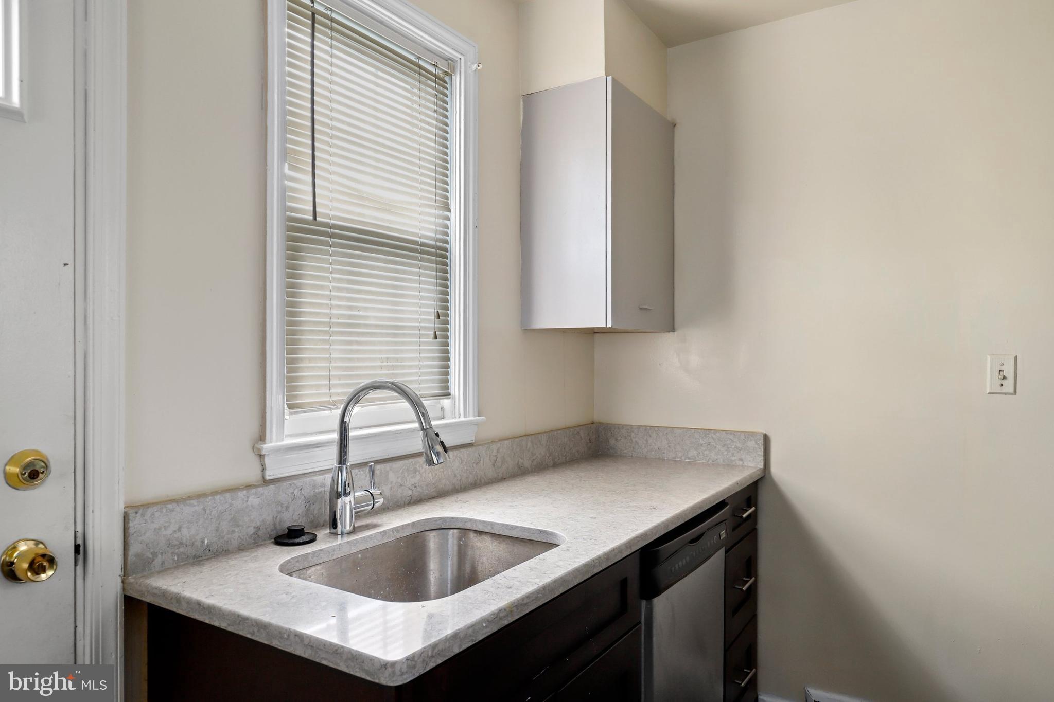 7103 Liberty Road Baltimore, MD 21207 - Photo 10 of 35