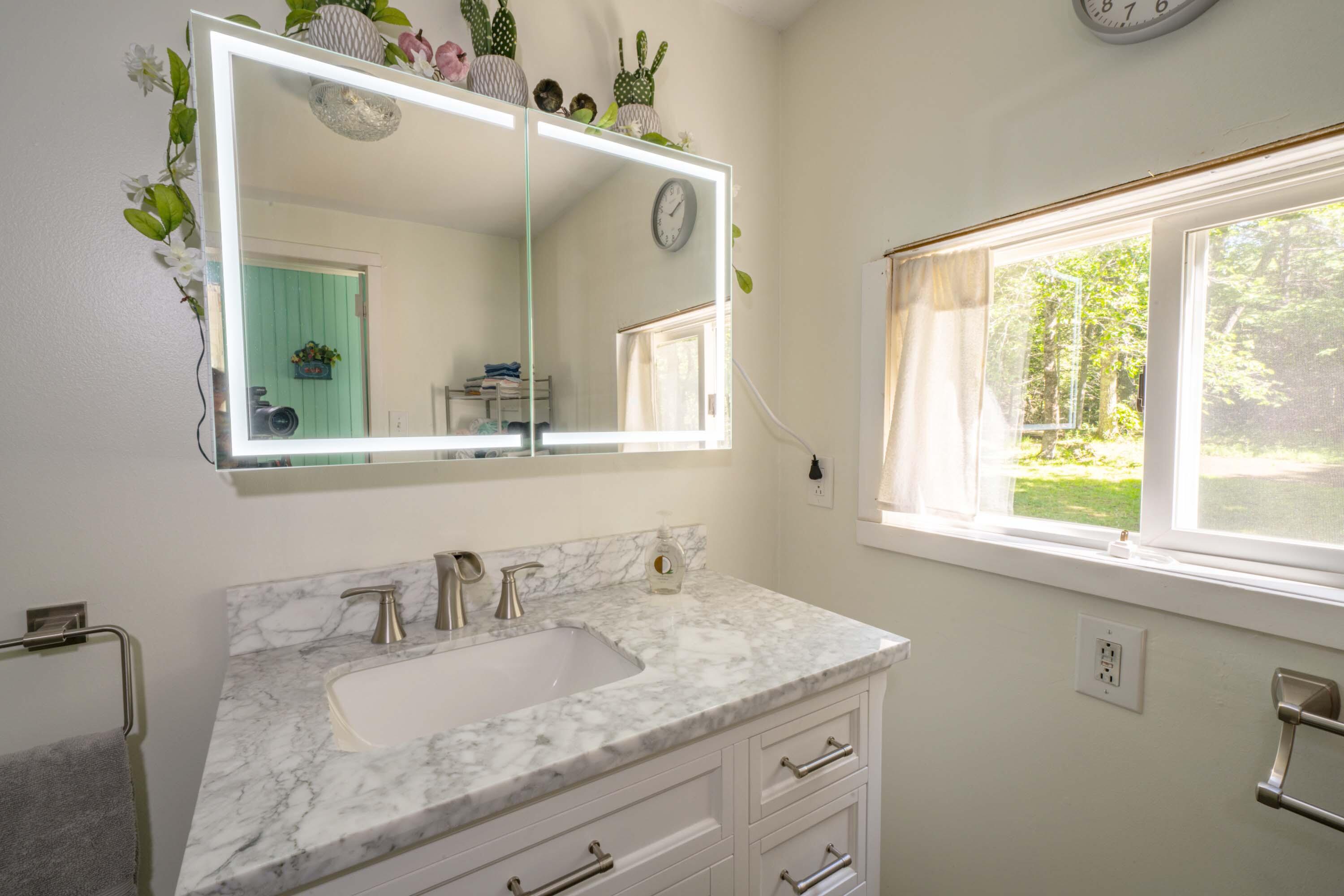 87 Poland Road Lincolnville, ME 04849 - Photo 16 of 34