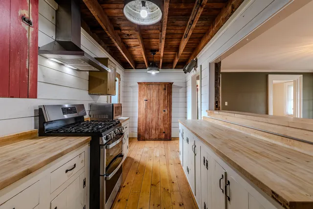 $725,000 | 1851 Route 30 Pawlet Vt 05761, Wells, VT 05774