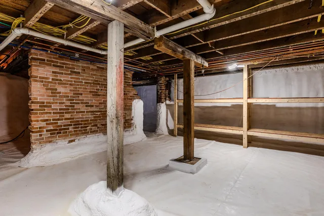 $725,000 | 1851 Route 30 Pawlet Vt 05761, Wells, VT 05774