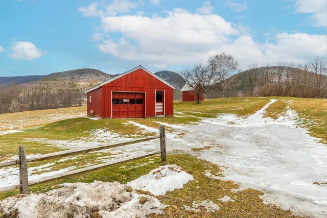 $725,000 | 1851 Route 30 Pawlet Vt 05761, Wells, VT 05774