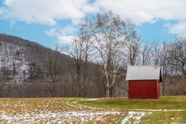 $725,000 | 1851 Route 30 Pawlet Vt 05761, Wells, VT 05774