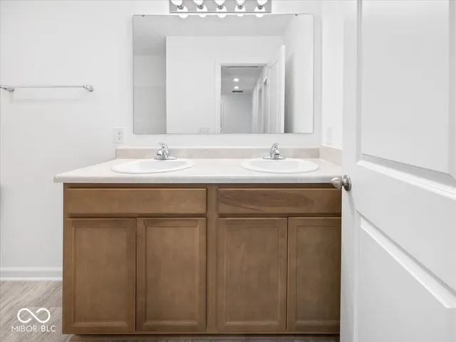 $245,990 | 576 Plowman Drive, Shelbyville, IN 46176