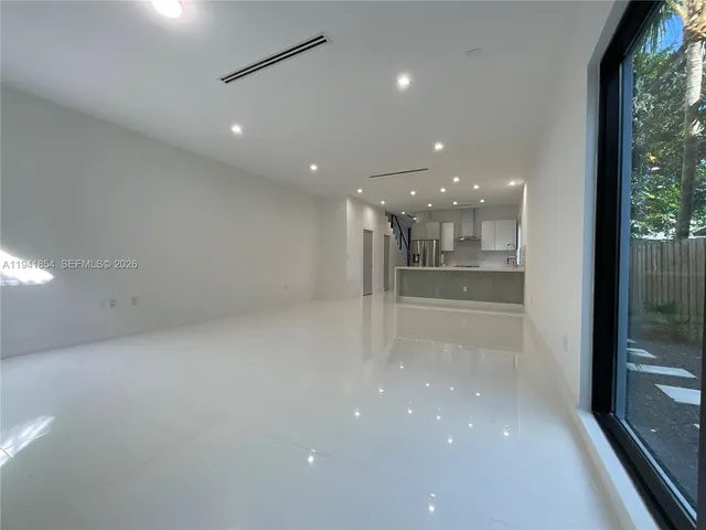 $10,000 | 3376 Perry Frow Drive, Unit B, Miami, FL 33133