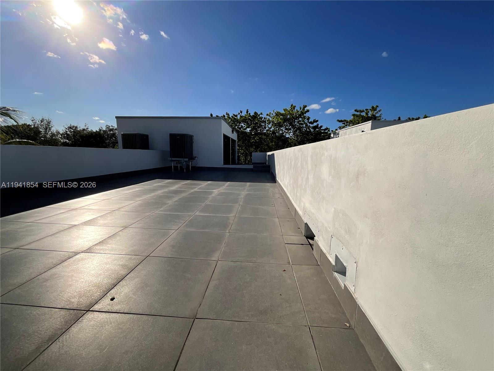 3376 Perry Frow Drive, Unit B Miami, FL 33133 - Photo 26 of 27