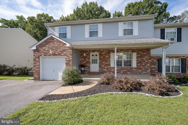 $425,000 | 4039 Yorktown Drive, Upper Chichester, PA 19061
