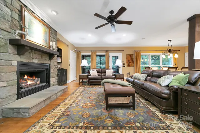 $1,145,000 | 923 Ugugu Drive, Brevard, NC 28712