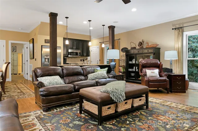 $1,145,000 | 923 Ugugu Drive, Brevard, NC 28712