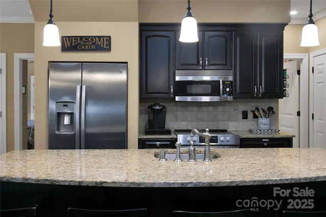 $1,145,000 | 923 Ugugu Drive, Brevard, NC 28712