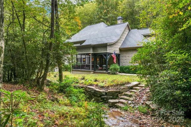$1,145,000 | 923 Ugugu Drive, Brevard, NC 28712