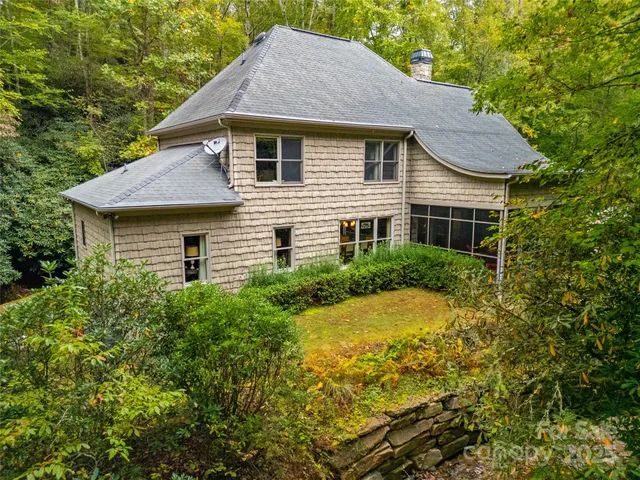 $1,145,000 | 923 Ugugu Drive, Brevard, NC 28712