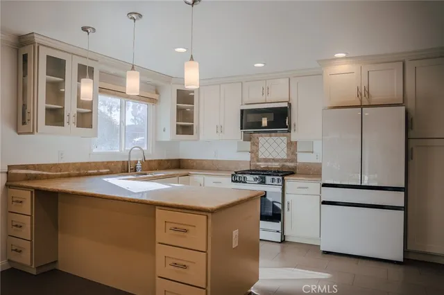 $3,500 | 6160 Academy, Riverside, CA 92506