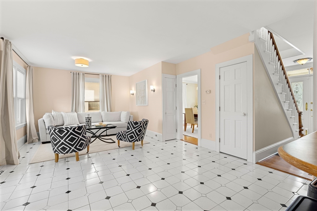 138 Lothrop Street Beverly, MA 01915 - Photo 10 of 42