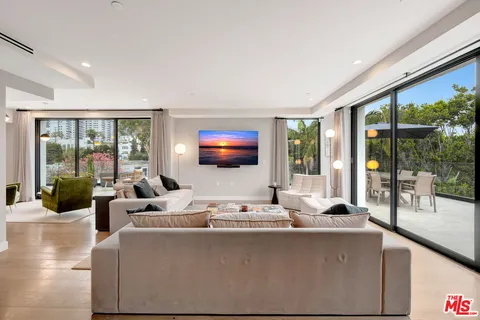 $15,000 | 1017 North Croft Avenue, Unit PH01, Los Angeles, CA 90069