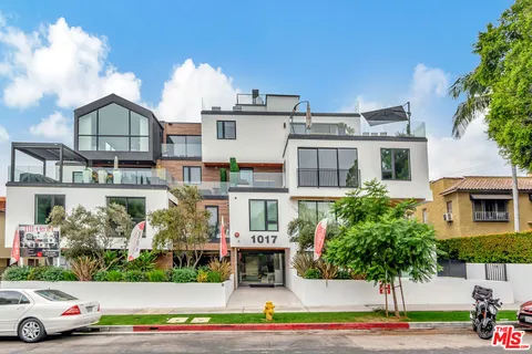 $15,000 | 1017 North Croft Avenue, Unit PH01, Los Angeles, CA 90069