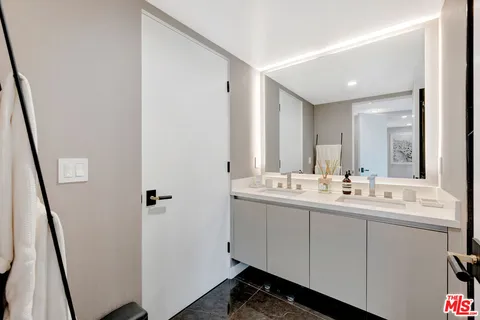 $15,000 | 1017 North Croft Avenue, Unit PH01, Los Angeles, CA 90069