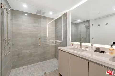 $15,000 | 1017 North Croft Avenue, Unit PH01, Los Angeles, CA 90069