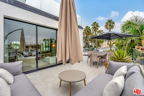 $15,000 | 1017 North Croft Avenue, Unit PH01, Los Angeles, CA 90069