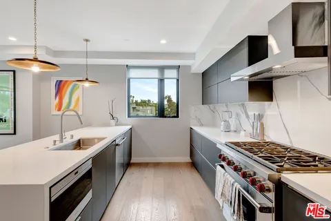 $15,000 | 1017 North Croft Avenue, Unit PH01, Los Angeles, CA 90069
