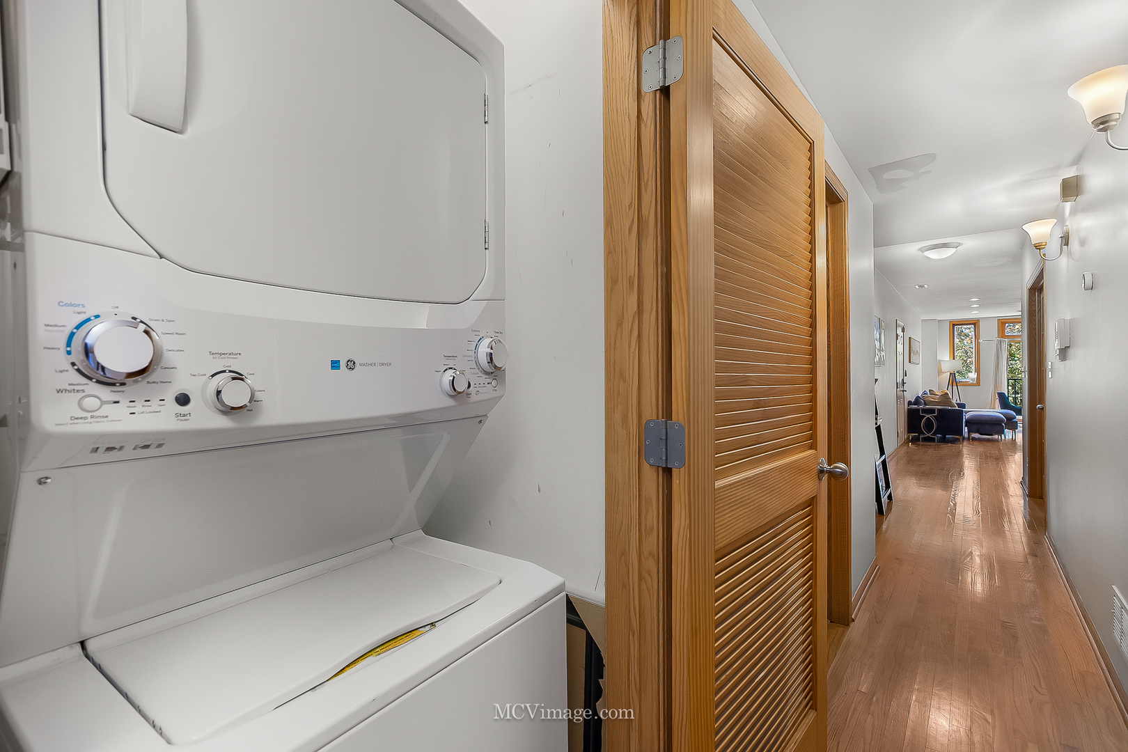 3751 South Michigan Avenue, Unit 2 Chicago, IL 60653 - Photo 10 of 12 a view of bathroom