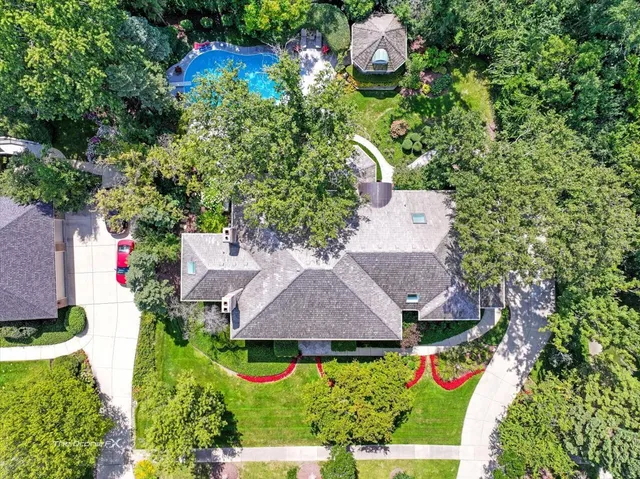$1,500,000 | 2255 Pebble Creek Drive, Lisle, IL 60532