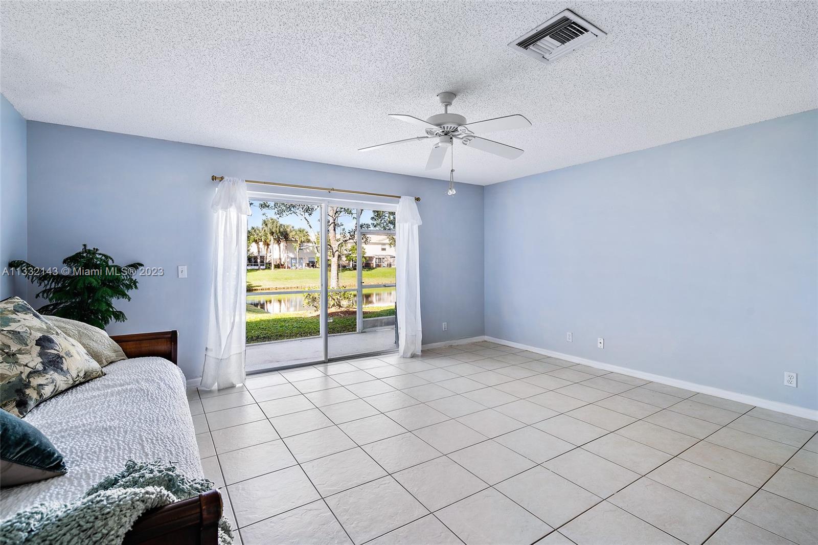 232 Timberwalk Trail Jupiter, FL 33458 - Photo 4 of 33 a view of livingroom with furniture