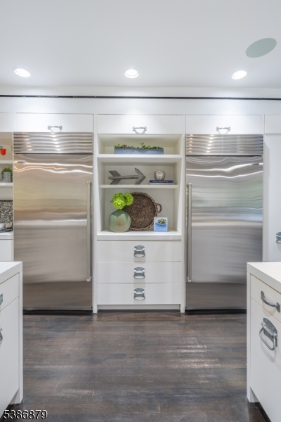 60 Fernwood Road Summit, NJ 07901 - Photo 14 of 50 a view of an empty walk in closet