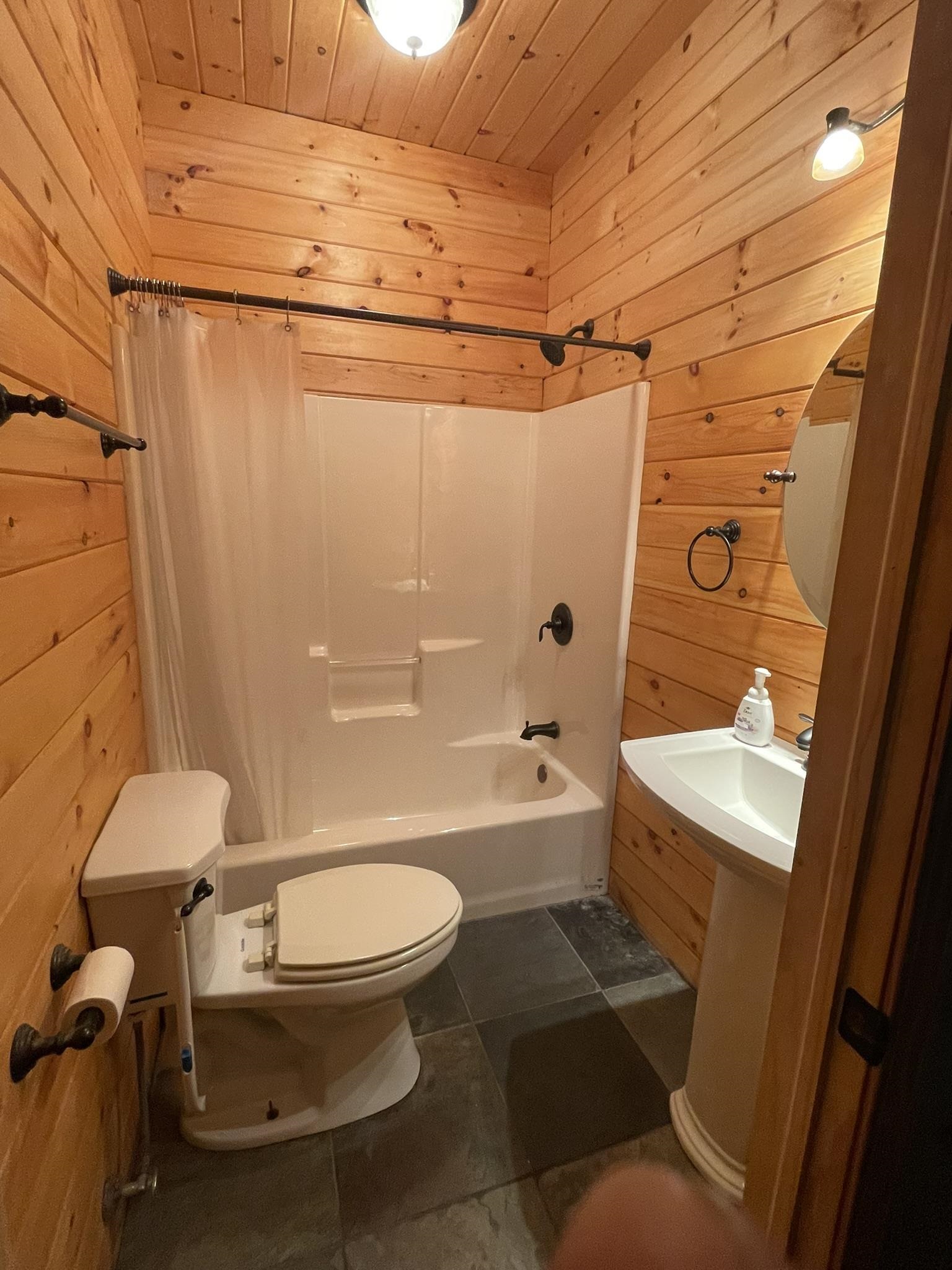 14405 King Road Thompsonville, MI 49683 - Photo 11 of 31 1936772-20a79688-16e7-4720-beaf-bb34d43ad10d.JPG