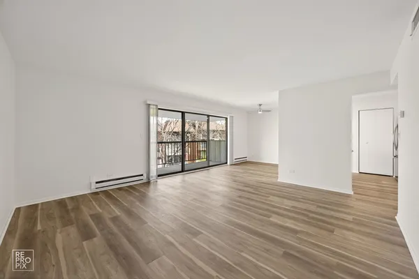 $2,100 | 210 Fountainview Lane, Unit 3A, Lombard, IL 60148