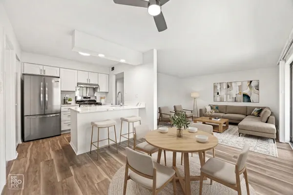 $2,100 | 210 Fountainview Lane, Unit 3A, Lombard, IL 60148